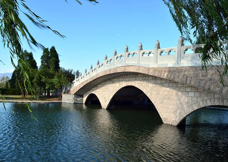 中华永久陵园环境